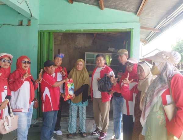 DPD LIRA Kota Pekanbaru Salurkan Paket Sembako kepada Warga Kurang Mampu Melalui Program Jumat Berbagi
