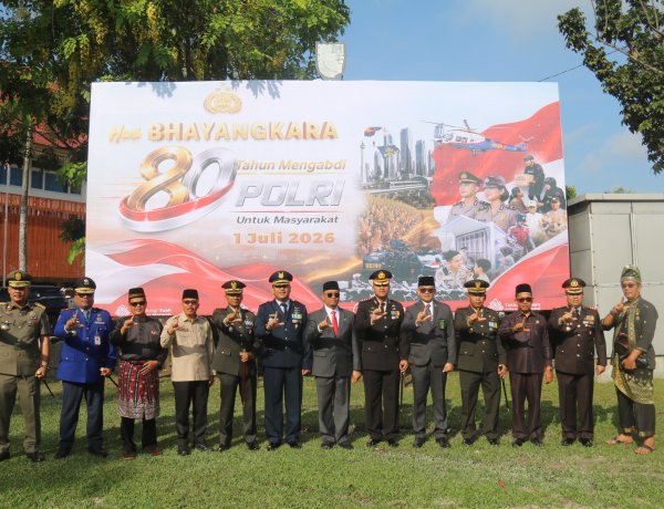Dandim 0301/Pekanbaru Hadiri Upacara Hari Bhayangkara ke-80 Tahun 2026