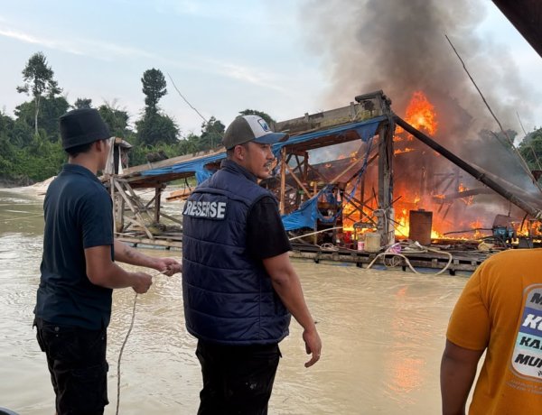 "Polres Kampar Ungkap PETI Di Gunung Sahilan – 2 Terduga Diamankan, 12 Rakit Dimusnahkan"