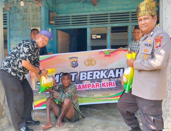 Jumat Berkah Polsek Kampar Kiri: Hadir di Tengah Warga, Bagi Beras Ringankan Beban Ekonomi Dua Desa