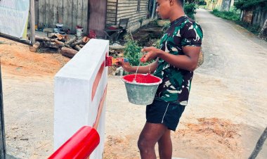 Percantik Jembatan Garuda Beton, Kodim 0301/Pekanbaru dan Warga Kompak Cat Pagar Merah Putih