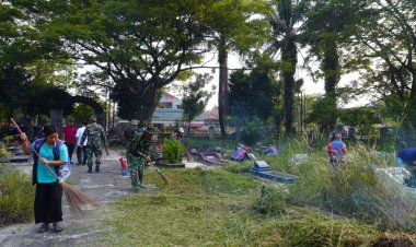 Karya Bakti Jumat Berkah, Kodim 0301/PBR dan Dinsos Provinsi Riau Bersihkan Taman Makam Bahagia Kusuma Dharma
