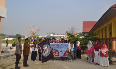 SMAN 19 Pekanbaru Warnai Peringatan HUT RI Ke -81 Dengan Pawai Akbar