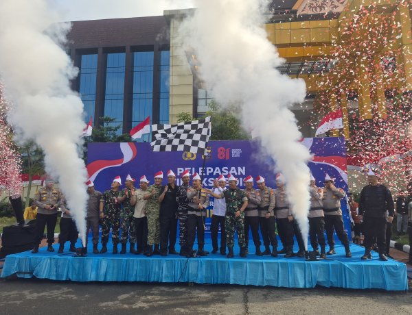 Dandim 0301/Pekanbaru Hadiri Pelepasan Tim Ekspedisi Merah Putih Presisi Polda Riau
