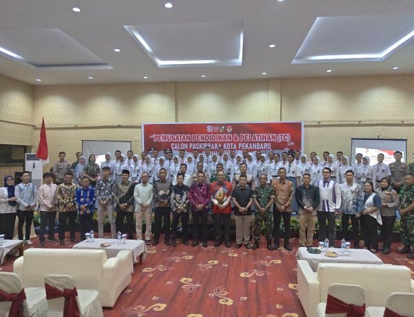 Wakili Dandim 0301/Pekanbaru, Danramil 01/Rumbai Hadiri Pembukaan Training Center Paskibraka 2026