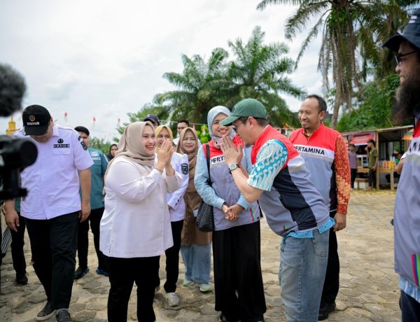Bupati Bengkalis Buka Festival Kemerdekaan dan Pacu Sampan Desa Wisata Balai Pungut