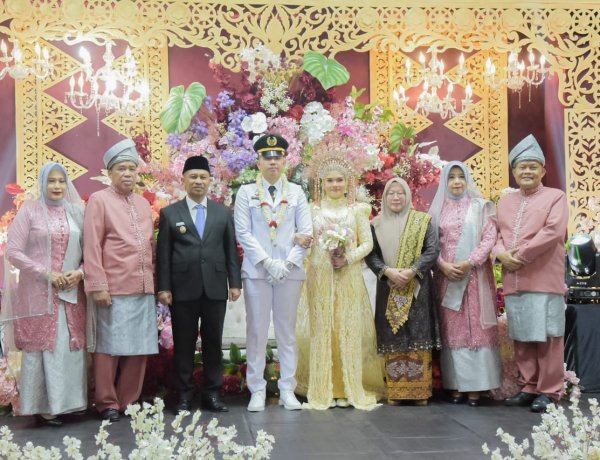 Wabup Bagus Santoso Jadi Inspektur Upacara Pernikahan Purna Praja IPDN Farrid dan Dinna