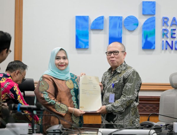 Bupati Bengkalis Tandatangani Naskah Hibah Barang Milik Daerah Kepada RRI