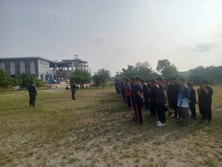 Membentuk Generasi Berakhlak, Kodim 0301/Pekanbaru Latih Disiplin Santri Ma'had Al-Hijrah