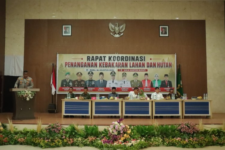 Rakor Karhutla Kampar: Forkopimda Deklarasi Bersama, Kapolres Pastikan Api Padam Meski Asap Lahan Gambut Masih Ada