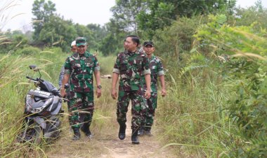 Tim Penyuluh Karhutla Mabes TNI Patroli ke Wilayah Rawan Terbakar di Air Hitam