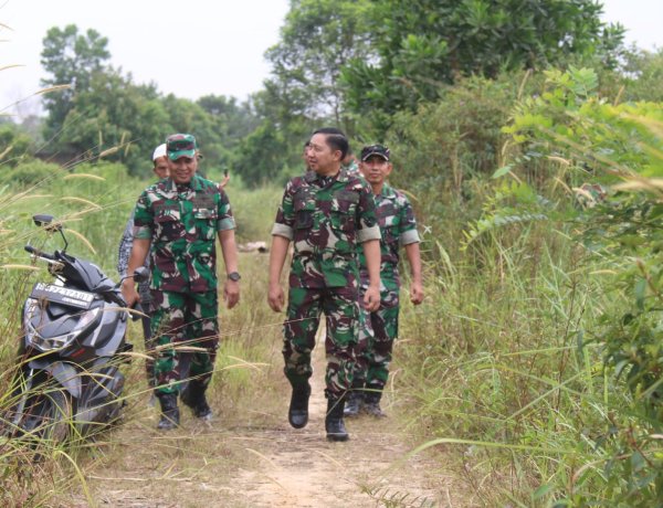 Tim Penyuluh Karhutla Mabes TNI Patroli ke Wilayah Rawan Terbakar di Air Hitam