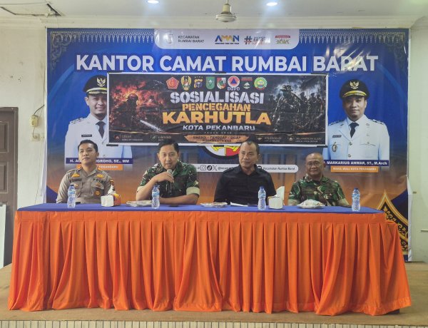 Tim Mabes TNI Edukasi Warga Rumbai Barat, Cegah Karhutla Dimulai dari Kepedulian Bersama